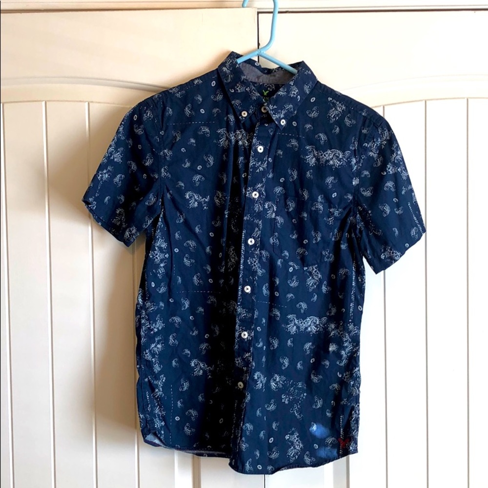 Men’s American Eagle Short-sleeve Button down
